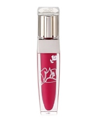 A Lancôme first: a powerful new lip plumper that physically and comfortably enhances lip size and volume without the biting burn for a sexy, luscious, voluptuous pout. In seconds, lips are stimulated and plumped with two effects:Sensorial Volume Effect: Dramatically yet, pleasantly plumps lips with a unique combination of cooling menthol, stimulating parfums, and polyoils that infuse lips with moisture.High Shine Effect: High-shining oils intensely reflect light to make lips look larger for a full-bodied, luminous pout.Lips are comfortably stimulated, visibly plumped, shiny and hydrated. With 7 shades, Color Fever Plumper can be worn as a primer under lipstick or all by itself as a gloss. A Lancôme first: a powerful new lip plumper that physically and comfortably enhances lip size and volume without the biting burn for a sexy, luscious, voluptuous pout. In seconds, lips are stimulated and plumped with two effects:Sensorial Volume Effect: Dramatically yet, pleasantly plumps lips with a unique combination of cooling menthol, stimulating parfums, and polyoils that infuse lips with moisture.High Shine Effect: High-shining oils intensely reflect light to make lips look larger for a full-bodied, luminous pout.Lips are comfortably stimulated, visibly plumped, shiny and hydrated. With 7 shades, Color Fever Plumper can be worn as a primer under lipstick or all by itself as a gloss.