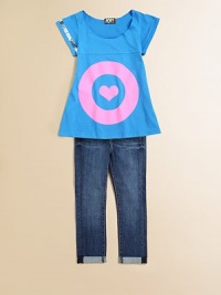 A basic cotton tee is transformed into a statement-making knit with sequin trim and an eye-catching heart graphic.ScoopneckShort sleevesFlared hemCottonHand washMade in USA A basic cotton tee is transformed into a statement-making knit with sequin trim and an eye-catching heart graphic.ScoopneckShort sleevesFlared hemCottonHand washMade in USA