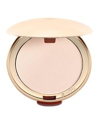 Guerlain's longstanding love affair with powders goes back 180 years and continues with the magical Les Voilettes Loose Powder. This powder is infused with minerals to fortify an invisible and flawless look. Marvelously fine and exceptionally transparent, it mattifies and sets make-up without ever caking. The sensual, velvety finish and exquisite violet fragrance have garnered a loyal following among consumers. Never before has the ability to remove shine and even out the complexion been so subtle and comfortable. Guerlain's longstanding love affair with powders goes back 180 years and continues with the magical Les Voilettes Loose Powder. This powder is infused with minerals to fortify an invisible and flawless look. Marvelously fine and exceptionally transparent, it mattifies and sets make-up without ever caking. The sensual, velvety finish and exquisite violet fragrance have garnered a loyal following among consumers. Never before has the ability to remove shine and even out the complexion been so subtle and comfortable.