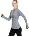 Nike's Element pullover works for your workout! With Dri-FIT technology and reflective piping for safety, this top was born to run.