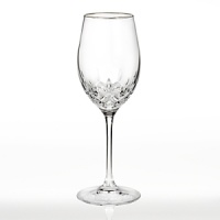 The revolutionary Lismore pattern with a fresh, more slender shape. Featuring a platinum rim and an oversized bowl and thinner stem; Lismore Essence is exquisite and statuesque. The revolutionary Lismore pattern with a fresh, more slender shape. Featuring a platinum rim and an oversized bowl and thinner stem; Lismore Essence is exquisite and statuesque.