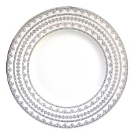 White Lace bone china is characterized by its diverse series of borders all rendered in precious platinum. The classic combination of platinum and white radiates on the table. A truly classic look.