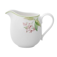 The Green Garland collection is composed of pure white fine china. Each piece features a light, fresh floral treatment in soft shades of green and yellow. Shape is always important and Villeroy & Boch, offering tableware pieces in this collection in round or oblong to create a decidedly modern approach. The Green Garland collection is composed of pure white fine china. Each piece features a light, fresh floral treatment in soft shades of green and yellow. Shape is always important and Villeroy & Boch, offering tableware pieces in this collection in round or oblong to create a decidedly modern approach.