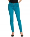 Seven's petite jegging comes in an array of brilliant washes and a smooth sateen fabric!