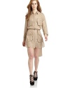 THE LOOKPointed collarEpaulettes at shouldersDual patch pockets at chestLower front patch pocketsBelted waistHi-lo hemTHE FITAbout 40 from shoulder to longest pointTHE MATERIALPolyesterCARE & ORIGINDry cleanMade in USAModel shown is 5'9 (175cm) wearing US size 4. 