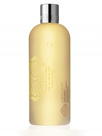 Radiant Lili Pili Hair Wash. Cleanse and refresh hair and the scalp with this gently hair wash. Surround the senses with uplifting aromas of lime, Mandarin and ginger. 10 oz. Radiant Lili Pili Hair Wash. Cleanse and refresh hair and the scalp with this gently hair wash. Surround the senses with uplifting aromas of lime, Mandarin and ginger. 10 oz.