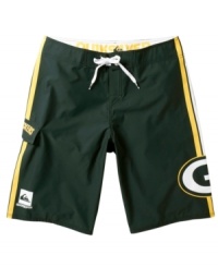 Weather might change but your love for football doesn't. Show off your allegiance to the Green Bay Packers even during the off-season with these NFL board shorts from Quiksilver. Weather might change but your love for football doesn't. Show off your allegiance to the Green Bay Packers even during the off-season with these NFL board shorts from Quiksilver.