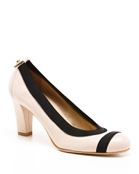 Stuart Weitzman Pumps - Easily Round Toe Stuart Weitzman Pumps - Easily Round Toe