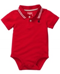The scholarly touch. He'll look like he's an early learner in this preppy bodysuit from Osh Kosh. The scholarly touch. He'll look like he's an early learner in this preppy bodysuit from Osh Kosh.