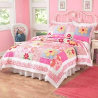 Olivia Pink Full / Queen Quilt with 2 Shams Olivia Pink Full / Queen Quilt with 2 Shams