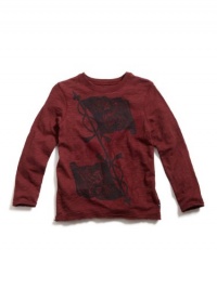 GUESS Kids Boys Long-Sleeve Crewneck Shirt with Flag Scr, RED (16/18) GUESS Kids Boys Long-Sleeve Crewneck Shirt with Flag Scr, RED (16/18)