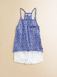 A zippered pocket lends an edgy appeal to a lightweight cotton sateen knit with uneven hem in a racerback silhouette.ScoopneckSpaghetti strapsRacerback styleZippered patch pocketCottonMachine washImported A zippered pocket lends an edgy appeal to a lightweight cotton sateen knit with uneven hem in a racerback silhouette.ScoopneckSpaghetti strapsRacerback styleZippered patch pocketCottonMachine washImported