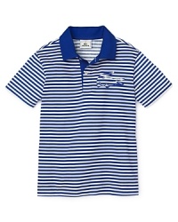 Presenting a twist on the classic Lacoste signature logo - a large printed crocodile that blends into the stripes - a playful, fun-loving detail perfect for any kid. Presenting a twist on the classic Lacoste signature logo - a large printed crocodile that blends into the stripes - a playful, fun-loving detail perfect for any kid.