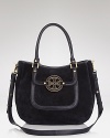 Tory Burch's signature hardware dresses up this luxe leather carryall. Impossibly effortless, it's the over-the-shoulder bag you'll reach for day in and out.