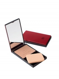Celebrated best selling makeup product in France and worldwide is now also available as a compact foundation. The radiance, comfort and staying power of fluid, Phyto-Teint Eclat combines the coverage of a foundation and the sheerness of a powder for an even, luminous, silky-smooth complexion and long-lasting natural glow.The powder and pigments benefit from a patented cationic coating process. Celebrated best selling makeup product in France and worldwide is now also available as a compact foundation. The radiance, comfort and staying power of fluid, Phyto-Teint Eclat combines the coverage of a foundation and the sheerness of a powder for an even, luminous, silky-smooth complexion and long-lasting natural glow.The powder and pigments benefit from a patented cationic coating process.
