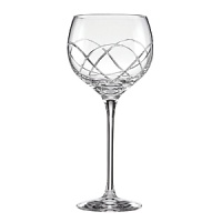 This kate spade new york Annadale goblet is rendered in sparkling European crystal cut with a swirled design.