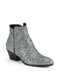 THE LOOKAlmond toeAllover glitterSide zipperPadded insoleStacked heel 2 (50mm)THE MATERIALGlitter-covered upperLeather lining and soleORIGINMade in Italy THE LOOKAlmond toeAllover glitterSide zipperPadded insoleStacked heel 2 (50mm)THE MATERIALGlitter-covered upperLeather lining and soleORIGINMade in Italy