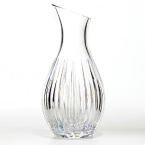 Soho's clean lines and striking good looks continue to make it the crystal pattern of choice for today's home entertainers of all ages.