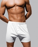 One button functional fly detail on these 2(x)ist boxer briefs. Loose-leg boxers hugs the thigh, which prevents ride-up while maintaining a roomy fit in back. Jersey knit boxer is constructed with a 3-panel back design.