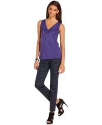 Printed denim is having a tremendous moment in fashion history and you don't want to miss it! This petite floral printed version from DKNY Jeans is a chic choice! Printed denim is having a tremendous moment in fashion history and you don't want to miss it! This petite floral printed version from DKNY Jeans is a chic choice!