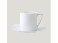 The distinctive style of one of Britain's best known designers comes shining through in the Jasper Conran at Wedgwood collection. The elegant simplicity of pure white china is complemented by shimmering pewter accessories to present a strong contemporary look perfectly in tune with modern living. The distinctive style of one of Britain's best known designers comes shining through in the Jasper Conran at Wedgwood collection. The elegant simplicity of pure white china is complemented by shimmering pewter accessories to present a strong contemporary look perfectly in tune with modern living.