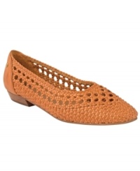 Stay on point and in style with the woven silhouette and earth-tone hues of the Helene ballet flats by GH Bass. Stay on point and in style with the woven silhouette and earth-tone hues of the Helene ballet flats by GH Bass.