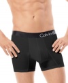 With a body-defining fit and in light weight breathable cotton, these boxer briefs from Calvin Klein separate themselves from the pack.