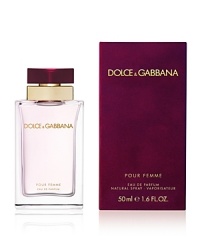 Pour Femme embodies the essence of the Dolce&Gabbana woman: passionate, sensual, seductive, confident and aware of her own beauty. The fragrance epitomizes Mediterranean harmonies and contrasts. Nuances of raspberry give way to the addictive qualities of the sugary 'guimauve' and full-bodied sensuality of the vanilla base notes. Pour Femme embodies the essence of the Dolce&Gabbana woman: passionate, sensual, seductive, confident and aware of her own beauty. The fragrance epitomizes Mediterranean harmonies and contrasts. Nuances of raspberry give way to the addictive qualities of the sugary 'guimauve' and full-bodied sensuality of the vanilla base notes.
