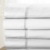 Lauren by Ralph Lauren Bedding; 600 Thread Count Regent Sateen QUEEN Flat Sheet, White Lauren by Ralph Lauren Bedding; 600 Thread Count Regent Sateen QUEEN Flat Sheet, White