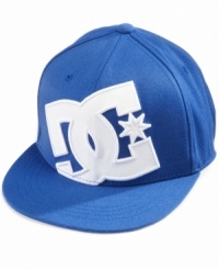 Finish off his cool casual look in style with this fitted hat from DC Shoes. Finish off his cool casual look in style with this fitted hat from DC Shoes.