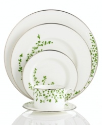 An instant classic from kate spade new york, the Gardner Street Green place setting is the definition of contemporary elegance. Green stems of foliage flourish on fine white bone china, creating a stylized two-tone floral motif to freshen up your table. Platinum rims add a touch of luxurious shine. An instant classic from kate spade new york, the Gardner Street Green place setting is the definition of contemporary elegance. Green stems of foliage flourish on fine white bone china, creating a stylized two-tone floral motif to freshen up your table. Platinum rims add a touch of luxurious shine.
