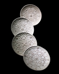 Pretty floral patterns pay homage to the beauty of some world's most famous gardens in a variety of floral patterns. This ceramic collection is a great way to set your table with wit and style. Pretty floral patterns pay homage to the beauty of some world's most famous gardens in a variety of floral patterns. This ceramic collection is a great way to set your table with wit and style.