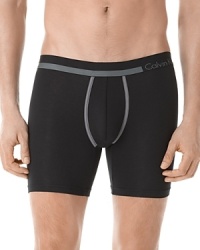 Crafted in soft, breathable micro modal fabric, Calvin Klein's essential boxer brief blends comfort and performance, seamlessly. Crafted in soft, breathable micro modal fabric, Calvin Klein's essential boxer brief blends comfort and performance, seamlessly.