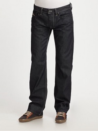 Dark indigo rinsed denim, in a straight-leg fit that transitions easily from weekday to weekend wear.Five pocket styleButton flyInseam, about 34CottonMachine washImported Dark indigo rinsed denim, in a straight-leg fit that transitions easily from weekday to weekend wear.Five pocket styleButton flyInseam, about 34CottonMachine washImported