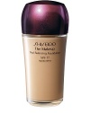 A long-lasting, oil-free liquid foundation that responds to skin's specific needs. Increases moisture in dry areas and minimizes shine for a semi-matte finish and medium coverage. Formulated with Optimal Balance Network to promote ideal moisture levels in skin's dry areas. Contains Prismatic Nano-Powder to increase luminosity and conceal pores. Glides on smoothly and stays crease-free.