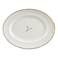 Vera Wang, in collaboration with Wedgwood, has designed a tableware collection full of understated elegance, classic beauty that embraces the ultra chic, sophisticated style that Vera is known for. Gilded Leaf takes its inspiration from the Greek and Neo-classical accents used in Vera Wangs Spring 2008 Bridal Collection. The gold and platinum mixed motifs invoke themes of nature and spring with graceful and subtle flourishes. This collection is designed to stand-alone or to mix and match. Vera Wang, in collaboration with Wedgwood, has designed a tableware collection full of understated elegance, classic beauty that embraces the ultra chic, sophisticated style that Vera is known for. Gilded Leaf takes its inspiration from the Greek and Neo-classical accents used in Vera Wangs Spring 2008 Bridal Collection. The gold and platinum mixed motifs invoke themes of nature and spring with graceful and subtle flourishes. This collection is designed to stand-alone or to mix and match.