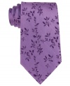 A fresh design levels up this Calvin Klein tie without sacrificing easy versatility.