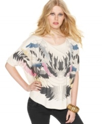 A graphic feather print makes a modern-boho statement on this Kensie top -- pair it with all your fave summer bottoms! A graphic feather print makes a modern-boho statement on this Kensie top -- pair it with all your fave summer bottoms!