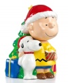 Sweet inside and out. Charlie Brown, Snoopy and Woodstock stand before the tree in this vibrantly decked cookie jar from Gibson.
