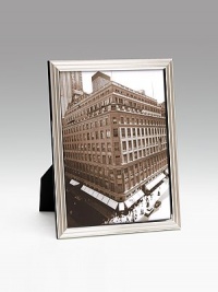 Modern silverplate design holds a favorite photo vertically or horizontally. From the Filet Collection Polished cedar wood back Made in ItalyDIMENSION INFORMATION3 X 5 (4 X 6 overall) 8 X 10 (9 X 11 overall) Modern silverplate design holds a favorite photo vertically or horizontally. From the Filet Collection Polished cedar wood back Made in ItalyDIMENSION INFORMATION3 X 5 (4 X 6 overall) 8 X 10 (9 X 11 overall)