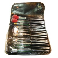 Bellus 13 Piece Makeup Brush Set and Case Bellus 13 Piece Makeup Brush Set and Case