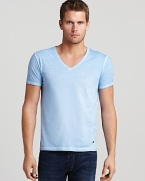 This well-designed V-neck from BOSS Orange expresses an artful elegance in soft cotton and a muted hue.