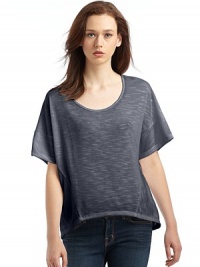THE LOOKScoop necklineShort sleevesSlouchy fitAsymmetrical seaming from sleeve to side hemTHE FITAbout 22 from shoulder to longest point of hemTHE MATERIAL64% polyester/33% rayon/3% spandexCARE & ORIGINMachine washMade in USA THE LOOKScoop necklineShort sleevesSlouchy fitAsymmetrical seaming from sleeve to side hemTHE FITAbout 22 from shoulder to longest point of hemTHE MATERIAL64% polyester/33% rayon/3% spandexCARE & ORIGINMachine washMade in USA