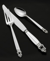 A regal addition to any table, the fine sterling silver Royal Danish 4-piece place settings feature richly detailed handles finished with a luxurious satin texture. Hollow handles ensure excellent balance and comfort. A regal addition to any table, the fine sterling silver Royal Danish 4-piece place settings feature richly detailed handles finished with a luxurious satin texture. Hollow handles ensure excellent balance and comfort.