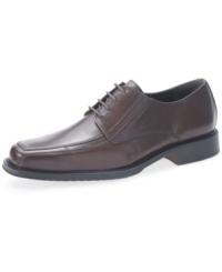 Bostonian combines a classic construction with modern comfort, making these oxfords a must-have addition to your weekday rotation of men's dress shoes. Bostonian combines a classic construction with modern comfort, making these oxfords a must-have addition to your weekday rotation of men's dress shoes.