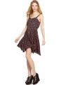 An allover apple print adds an irreverent appeal to this flirty Bar III A-line dress -- perfect for a spring day-date!