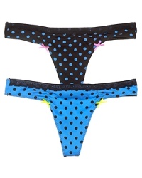 A comfortable stretch cotton low-rise thong with a leopard print gusset and all over dot pattern. A comfortable stretch cotton low-rise thong with a leopard print gusset and all over dot pattern.