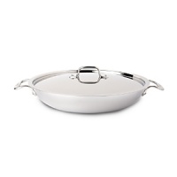 A large surface area for sautéing and browning and depth for adding liquid make this pan great for much more than simply paella.  The lid can be used to keep your dish warm in the kitchen or while in transport and its two side handles make table service both elegant and convenient.