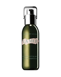 Borne from La Mer's heritage of healing, this transformational serum dramatically diminishes the look of lines and wrinkles and infuses skin with youthfulness.A powerful anti-aging trio: a high concentrate of The Miracle Broth™, The Marine Peptide Ferment and The Regenerating Ferment™, infused with marine plant stem cells and colloidal gold, helps skin trigger this natural production of youth proteins, collagen and elastin. Together they work to help radically diminish the appearance of lines and wrinkles, as well as pores, revealing a vibrant, smoother and firmer looking complexion.In a day, skin looks rejuvenated, glowing with youthful radiance. Over time, skin appears seemingly ageless.To Use: To release key ingredients, shake gently and sweep several drops of this silky, ultralight elixir over face and neck each morning and evening. For ultimate results, follow with Crème de la Mer. Borne from La Mer's heritage of healing, this transformational serum dramatically diminishes the look of lines and wrinkles and infuses skin with youthfulness.A powerful anti-aging trio: a high concentrate of The Miracle Broth™, The Marine Peptide Ferment and The Regenerating Ferment™, infused with marine plant stem cells and colloidal gold, helps skin trigger this natural production of youth proteins, collagen and elastin. Together they work to help radically diminish the appearance of lines and wrinkles, as well as pores, revealing a vibrant, smoother and firmer looking complexion.In a day, skin looks rejuvenated, glowing with youthful radiance. Over time, skin appears seemingly ageless.To Use: To release key ingredients, shake gently and sweep several drops of this silky, ultralight elixir over face and neck each morning and evening. For ultimate results, follow with Crème de la Mer.