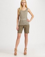 A fashion classic with convenient besom pockets and just the right amount of stretch for a great fit.Belt loopsZip flyFront and back pocketsBack waist dartsInseam, about 996% cotton/4% elastaneDry cleanImported of Italian fabric